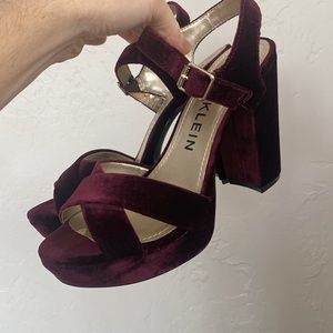 Anne Klein ‘Lalima’ Platform Velvet Heels size 8.5
